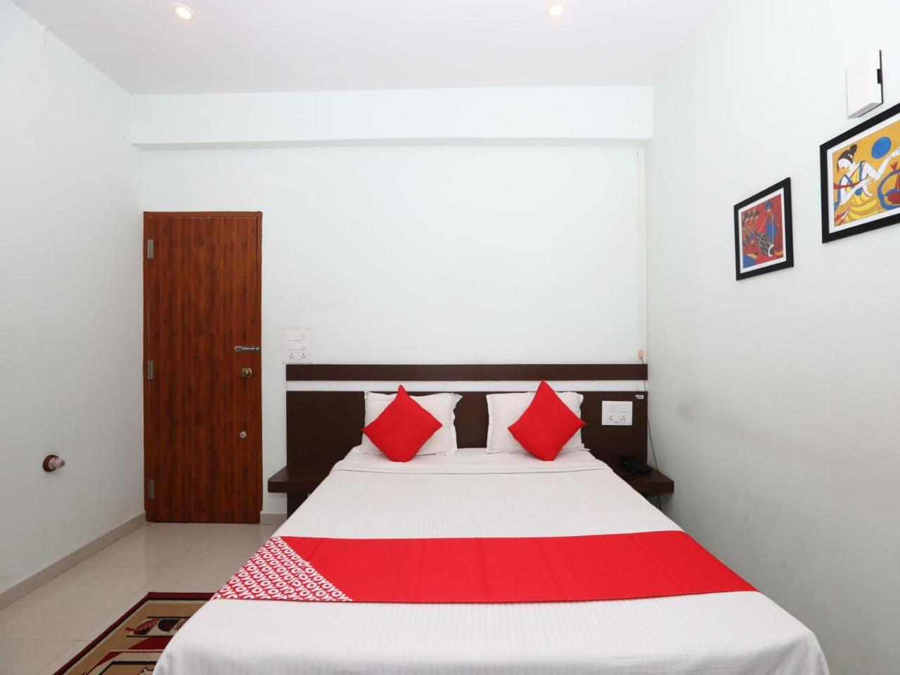 Golden Residency Hotel Mysore Luaran gambar